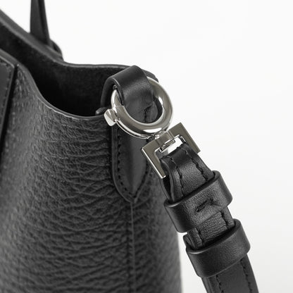 Maison Margiela レディース メンズ ショルダーバッグ SB1WG0081 P8611 BLACK ブラック H0015