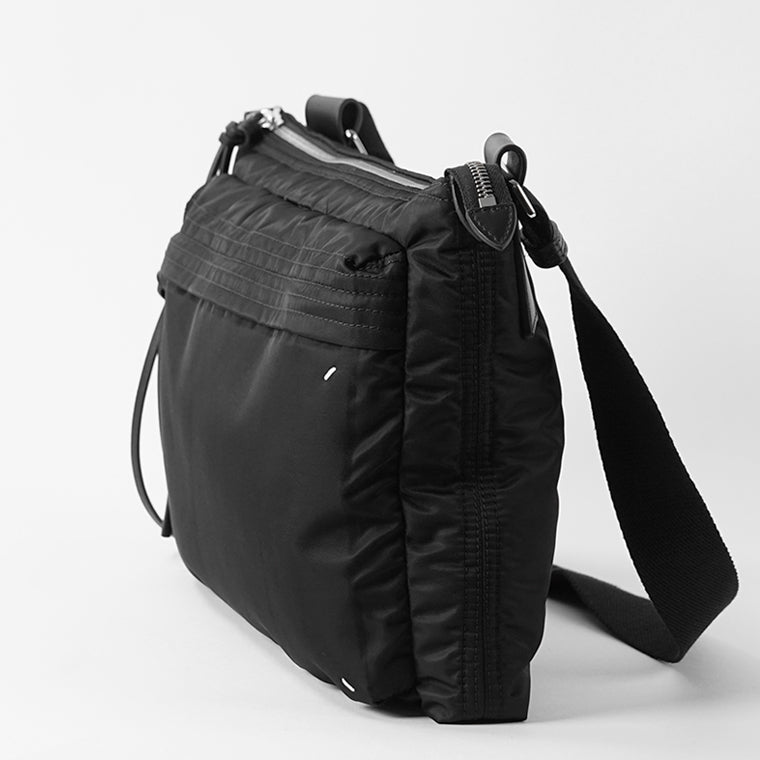 Maison Margiela メンズ レディース ショルダーバッグ ZIP COMPUTER BAG EAST WEST SB1WG0096 P9226 ブラック H0015