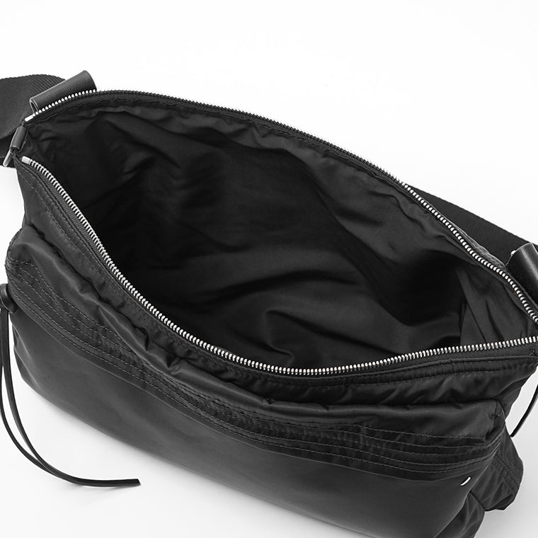 Maison Margiela メンズ レディース ショルダーバッグ ZIP COMPUTER BAG EAST WEST SB1WG0096 P9226 ブラック H0015
