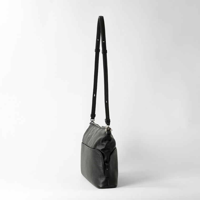【SUMMER FINAL SALE】 Maison Margiela メンズ レディース ショルダーバッグ 5AC SOFT POUCH SB2WF0007 P8838 BLACK ブラック T8013