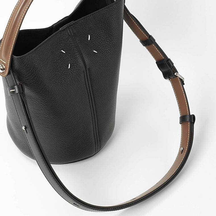 Maison Margiela レディース ショルダーバッグ DRESS-AGE SHOULDER BAG SB2WG0022 P7268 ブラック ブラウン HA755