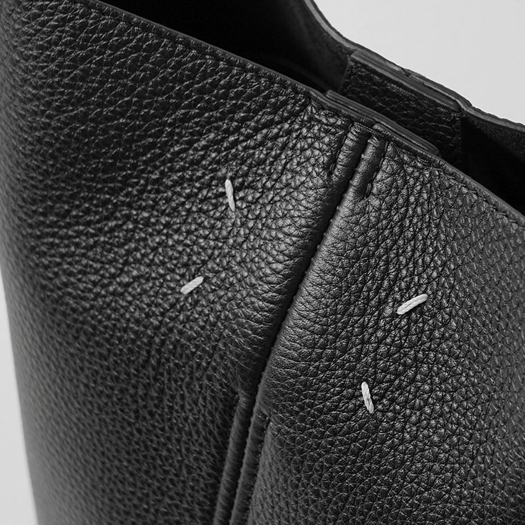Maison Margiela レディース ショルダーバッグ DRESS-AGE SHOULDER BAG SB2WG0022 P7268 ブラック ブラウン HA755