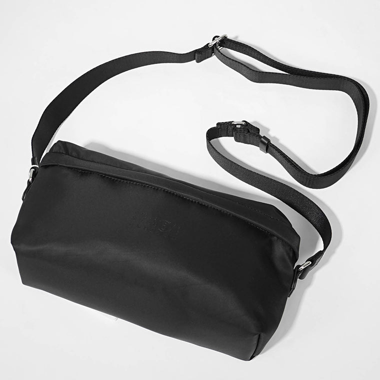 MM6 Maison Margiela レディース ショルダーバッグ NYLON CROSSBODY BAG SB5WG0023 P6416 ブラック T8013