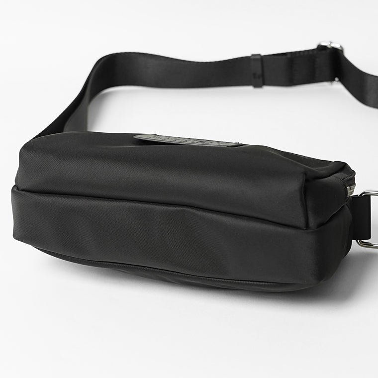 MM6 Maison Margiela レディース メンズ ショルダーバッグ SB5WG0023 P8504 BLACK ブラック T8013