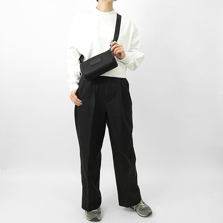 MM6 Maison Margiela レディース メンズ ショルダーバッグ SB5WG0023 P8504 BLACK ブラック T8013