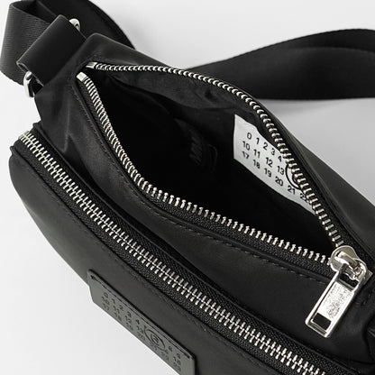 MM6 Maison Margiela レディース メンズ ショルダーバッグ SB5WG0023 P8504 BLACK ブラック T8013