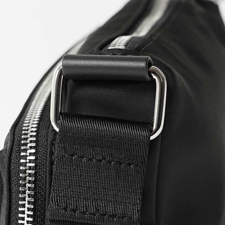 MM6 Maison Margiela レディース メンズ ショルダーバッグ SB5WG0023 P8504 BLACK ブラック T8013