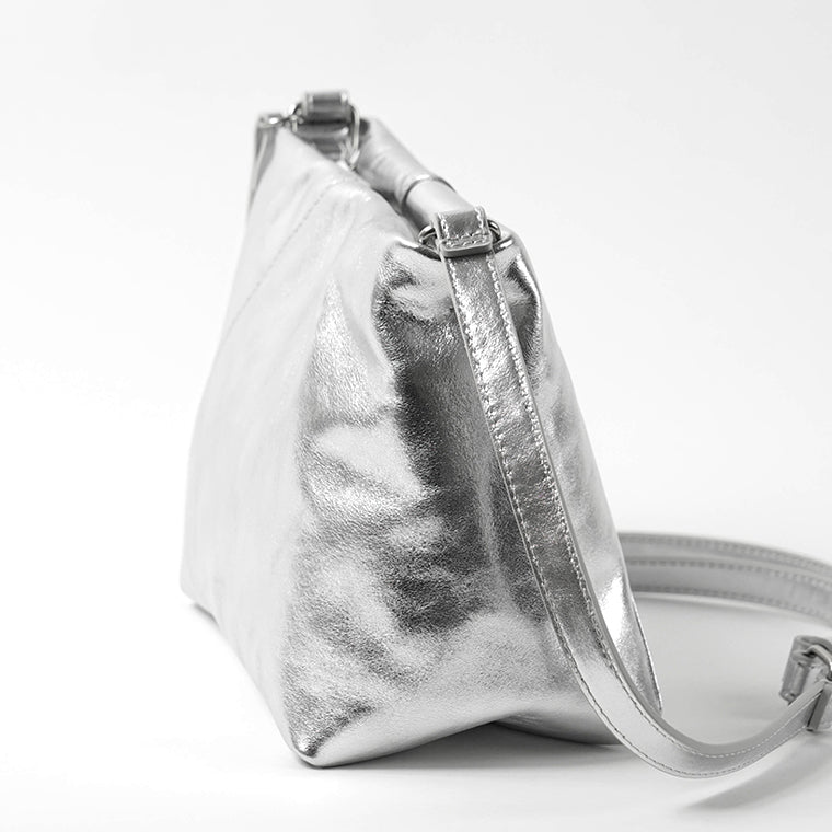 【SUMMER FINAL SALE】 MM6 Maison Margiela レディース ショルダーバッグ JAPANESE FOLDED SHOULDER BAG SB5ZH0032 P7703 SILVER シルバー T9002