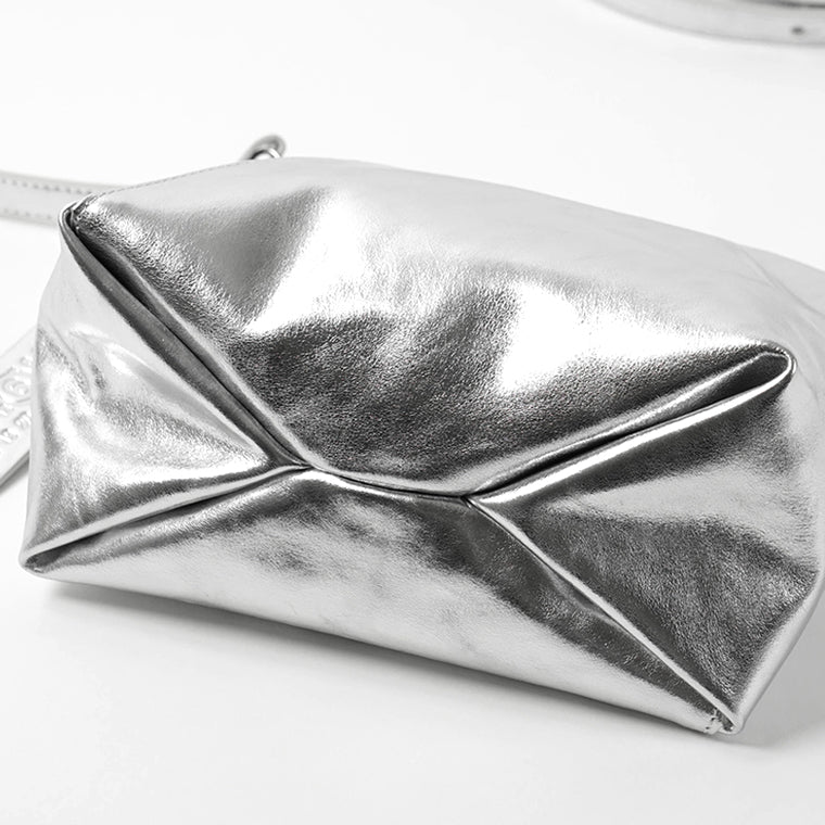 【SUMMER FINAL SALE】 MM6 Maison Margiela レディース ショルダーバッグ JAPANESE FOLDED SHOULDER BAG SB5ZH0032 P7703 SILVER シルバー T9002