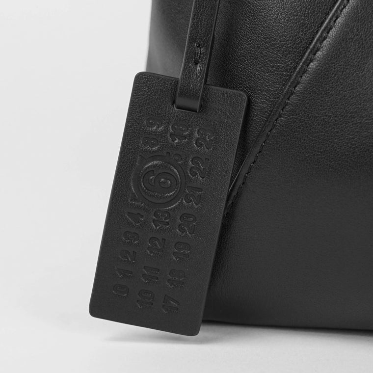 MM6 Maison Margiela レディース ショルダーバッグ JAPANESE FOLDED SB5ZH0032 P8805 BLACK ブラック T8013