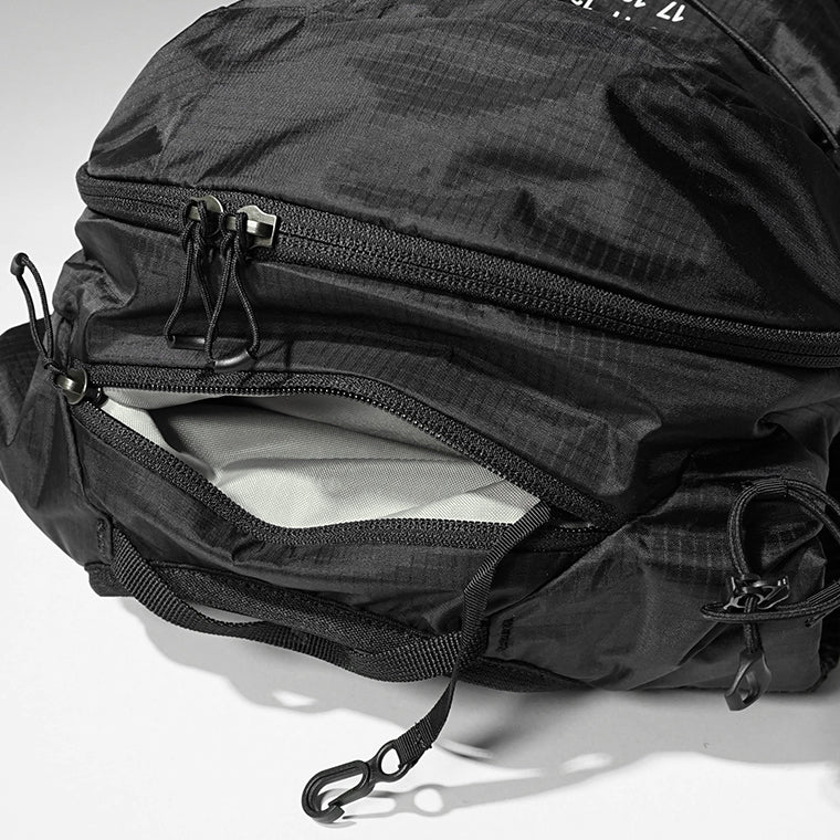 MM6 Maison Margiela レディース メンズ バックパック MM6×SALOMON XT 15 BACKPACK SB6WA0003 P5782 ブラック H9966