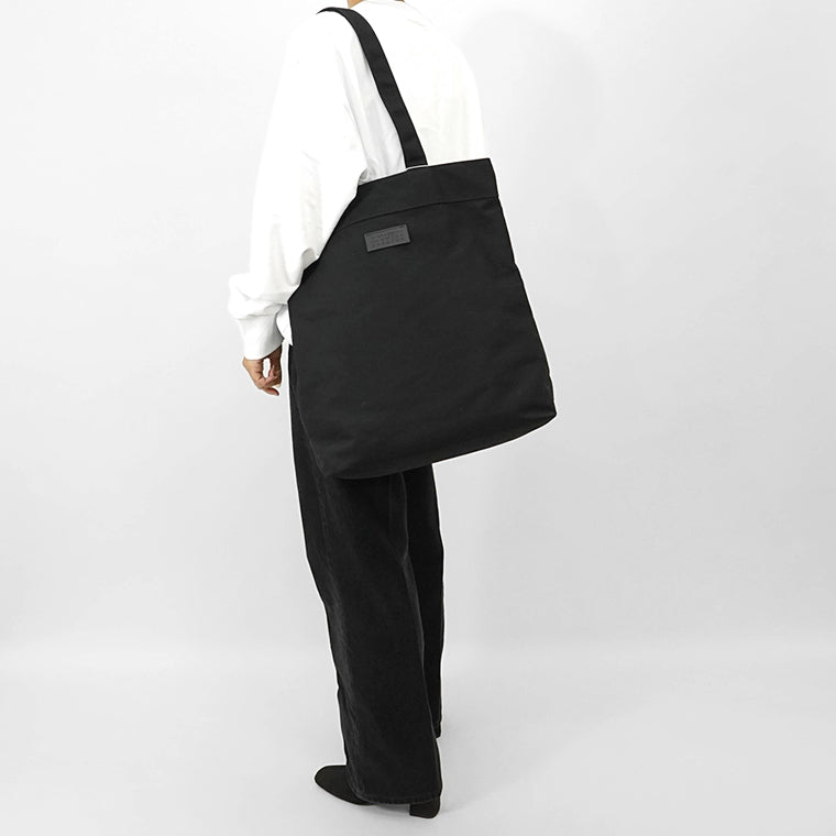 MM6 Maison Margiela レディース メンズ トートバッグ REVERSIX CANVAS SHOPPING BAG SB6WC0020 P8331 ブラック T8013