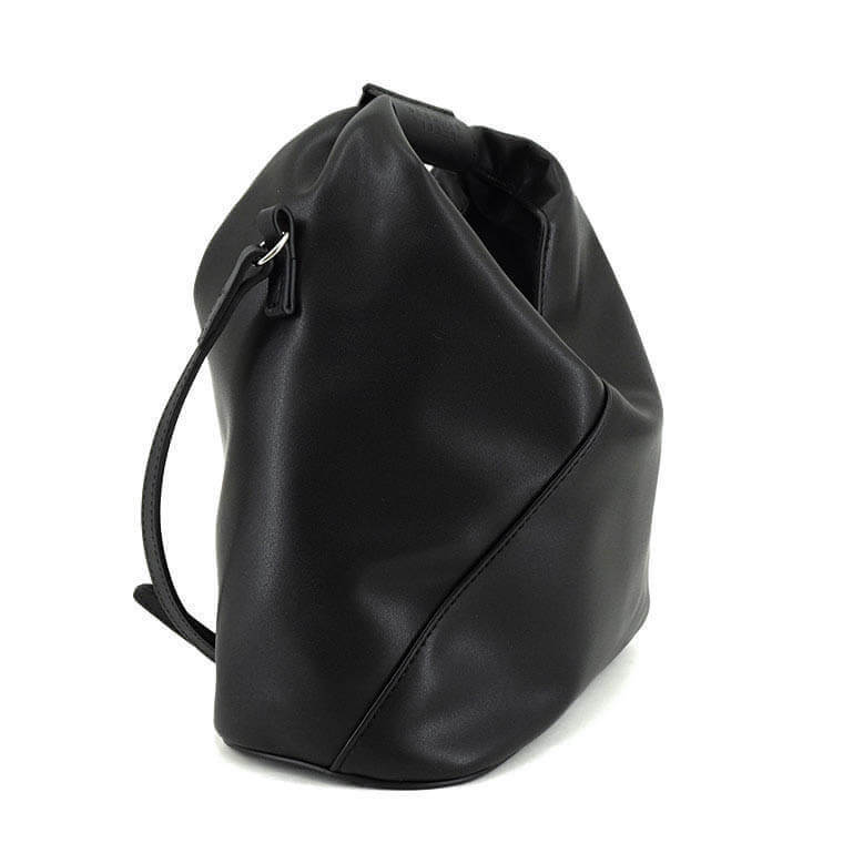 MM6 Maison Margiela レディース ショルダーバッグ JAPANESE CLASSIC CROSSBODY BAG SB6WD0026 P4313 2カラー