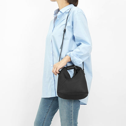 MM6 Maison Margiela レディース ショルダーバッグ JAPANESE MESH CROSSBODY BAG SB6WD0026 P6414 ブラック T8013