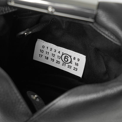 MM6 Maison Margiela レディース ショルダーバッグ JAPANESE SMALL SB6WD0042 P7255 ブラック T8013