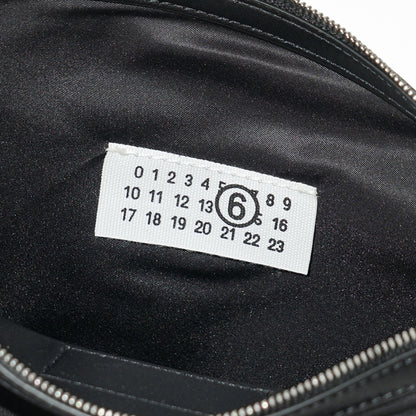 【SUMMER FINAL SALE】 MM6 Maison Margiela メンズ ショルダーバッグ NUMERIC NYLON CROSSBODY BAG SB6WG0024 P9062 BLACK ブラック T8013