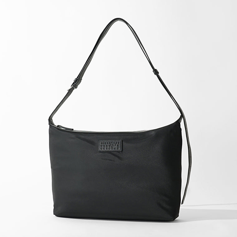 【SUMMER FINAL SALE】 MM6 Maison Margiela メンズ ショルダーバッグ NUMERIC NYLON CROSSBODY BAG SB6WG0024 P9062 BLACK ブラック T8013