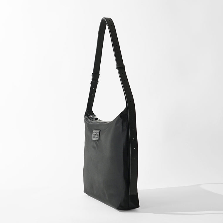 【SUMMER FINAL SALE】 MM6 Maison Margiela メンズ ショルダーバッグ NUMERIC NYLON CROSSBODY BAG SB6WG0024 P9062 BLACK ブラック T8013