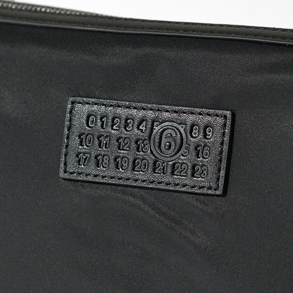 【SUMMER FINAL SALE】 MM6 Maison Margiela メンズ ショルダーバッグ NUMERIC NYLON CROSSBODY BAG SB6WG0024 P9062 BLACK ブラック T8013
