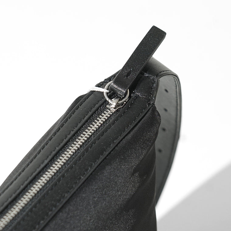 【SUMMER FINAL SALE】 MM6 Maison Margiela メンズ ショルダーバッグ NUMERIC NYLON CROSSBODY BAG SB6WG0024 P9062 BLACK ブラック T8013