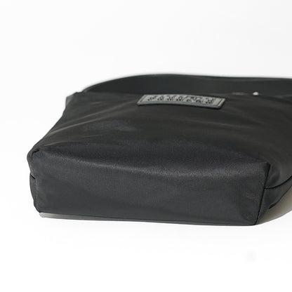 【SUMMER FINAL SALE】 MM6 Maison Margiela メンズ ショルダーバッグ NUMERIC NYLON VERTICAL CROSSBODY BAG SB6WG0026 P9062 BLACK ブラック T8013