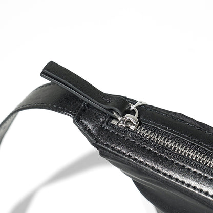 【SUMMER FINAL SALE】 MM6 Maison Margiela メンズ ショルダーバッグ NUMERIC NYLON VERTICAL CROSSBODY BAG SB6WG0026 P9062 BLACK ブラック T8013