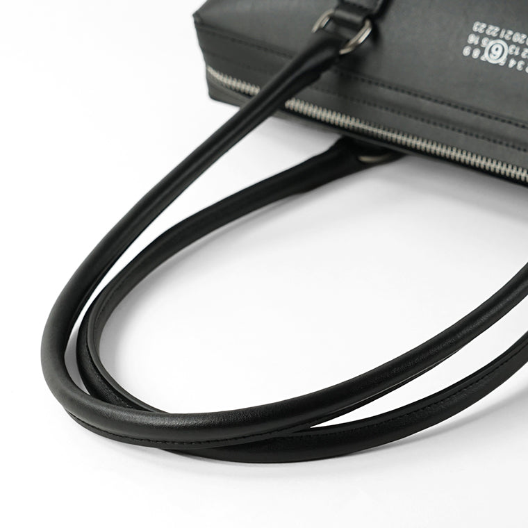 【SUMMER FINAL SALE】 MM6 Maison Margiela レディース バッグ BAULETTO SHOULDER BAG MEDIUM SB6ZH0040 P9061 2カラー