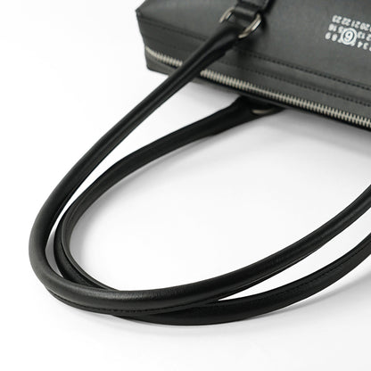 【SUMMER FINAL SALE】 MM6 Maison Margiela レディース バッグ BAULETTO SHOULDER BAG MEDIUM SB6ZH0040 P9061 2カラー