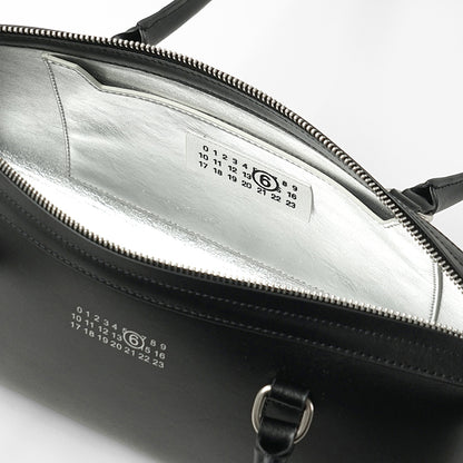 【SUMMER FINAL SALE】 MM6 Maison Margiela レディース バッグ BAULETTO SHOULDER BAG MEDIUM SB6ZH0040 P9061 2カラー