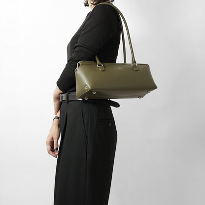【SUMMER FINAL SALE】 MM6 Maison Margiela レディース バッグ BAULETTO SHOULDER BAG MEDIUM SB6ZH0040 P9061 2カラー