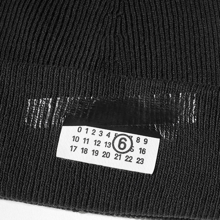 MM6 Maison Margiela メンズ レディース ニットキャップ TAPED LABEL WOOL BEANIE SH2TB0003 M13168 ブラック 900S