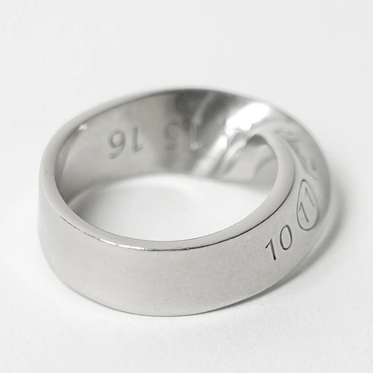 Maison Margiela メンズ リング LOGO TWISTED NUMBER RING SM1UQ0057 S12975 シルバー 951