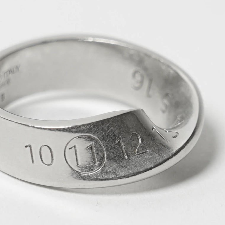 Maison Margiela メンズ リング LOGO TWISTED NUMBER RING SM1UQ0057 S12975 シルバー 951