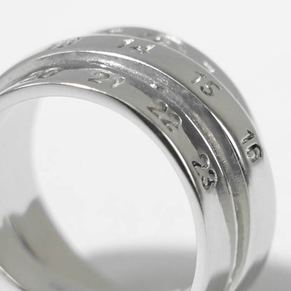 MM6 Maison Margiela メンズ リング TRIPLE LOGO NUMERIC SIGNATURE RING SM6UQ0073 P6627 シルバー 956