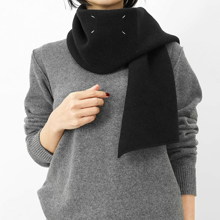 Maison Margiela レディース メンズ マフラー S50TE0107 M13091 ブラック 900