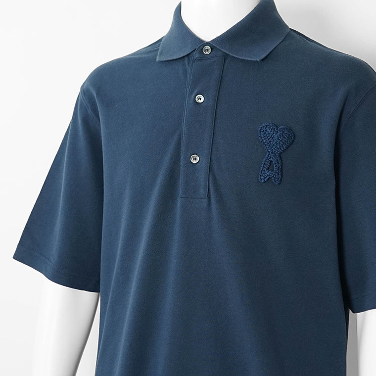 【2026SS SUMMER SALE】AMI メンズ ポロシャツ AMI DE COEUR KNITTED PATCH POLO UPL428 JE0221 2カラー