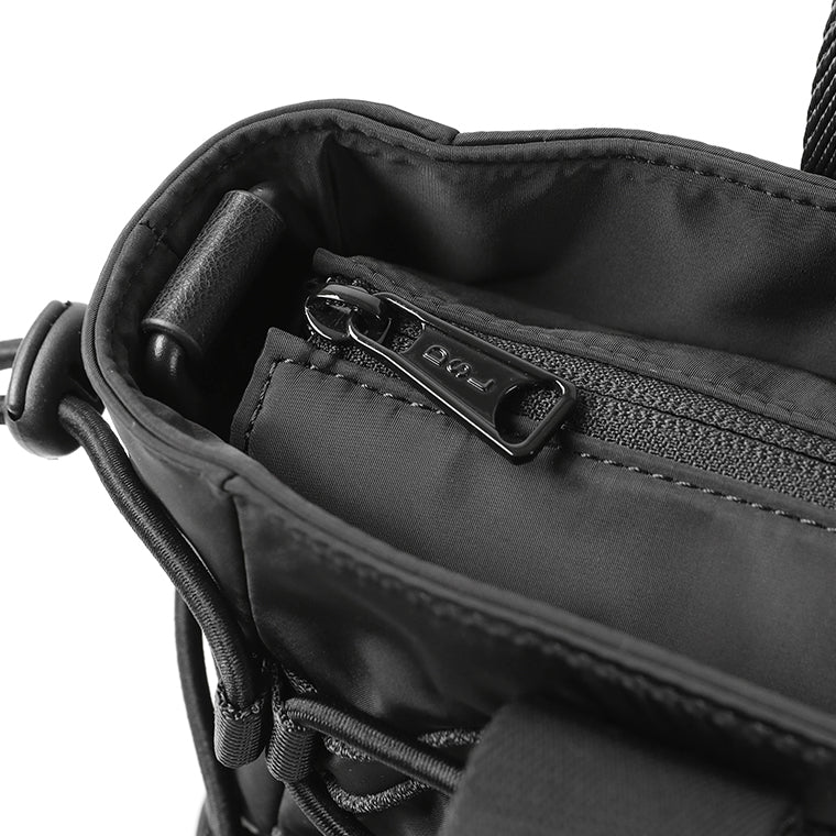 DIESEL メンズ レディース トートバッグ TECH D TOTE S X X10411 P8774 ブラック T8011