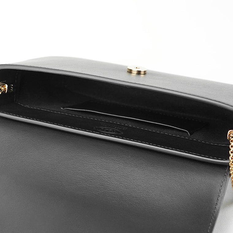 TOD'S レディース ショルダーバッグ XAWDBMVA302ROR ブラック B999
