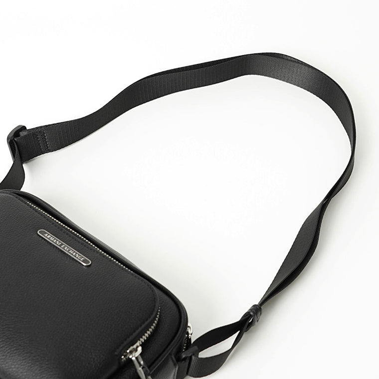 ARMANI EXCHANGE メンズ レディース ショルダーバッグ XM000847 AF12134 BLACK ブラック UC001