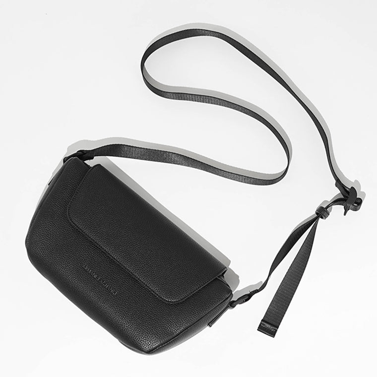 ARMANI EXCHANGE メンズ レディース ショルダーバッグ XM003164 AF26663 BLACK ブラック UC001